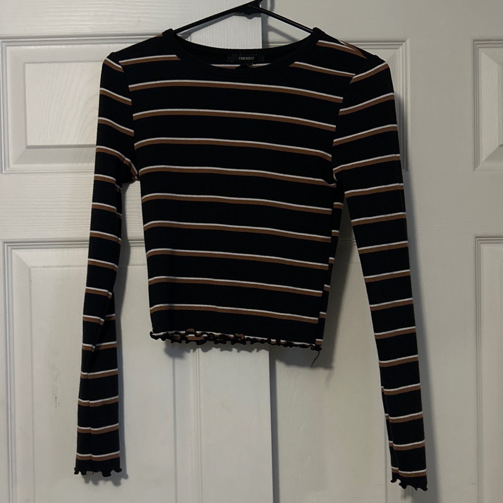 Forever 21 Black Orange Long Sleeve Cropped Medium